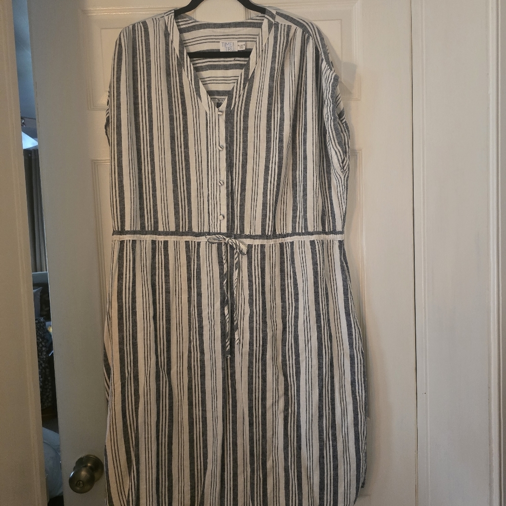 Sleeveless summer dress